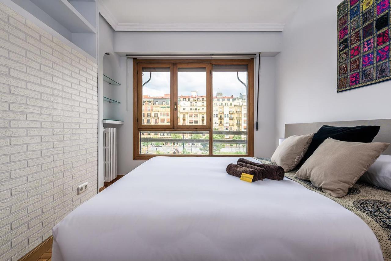 Zurriola Surf Apartment Сан Себастиан Екстериор снимка