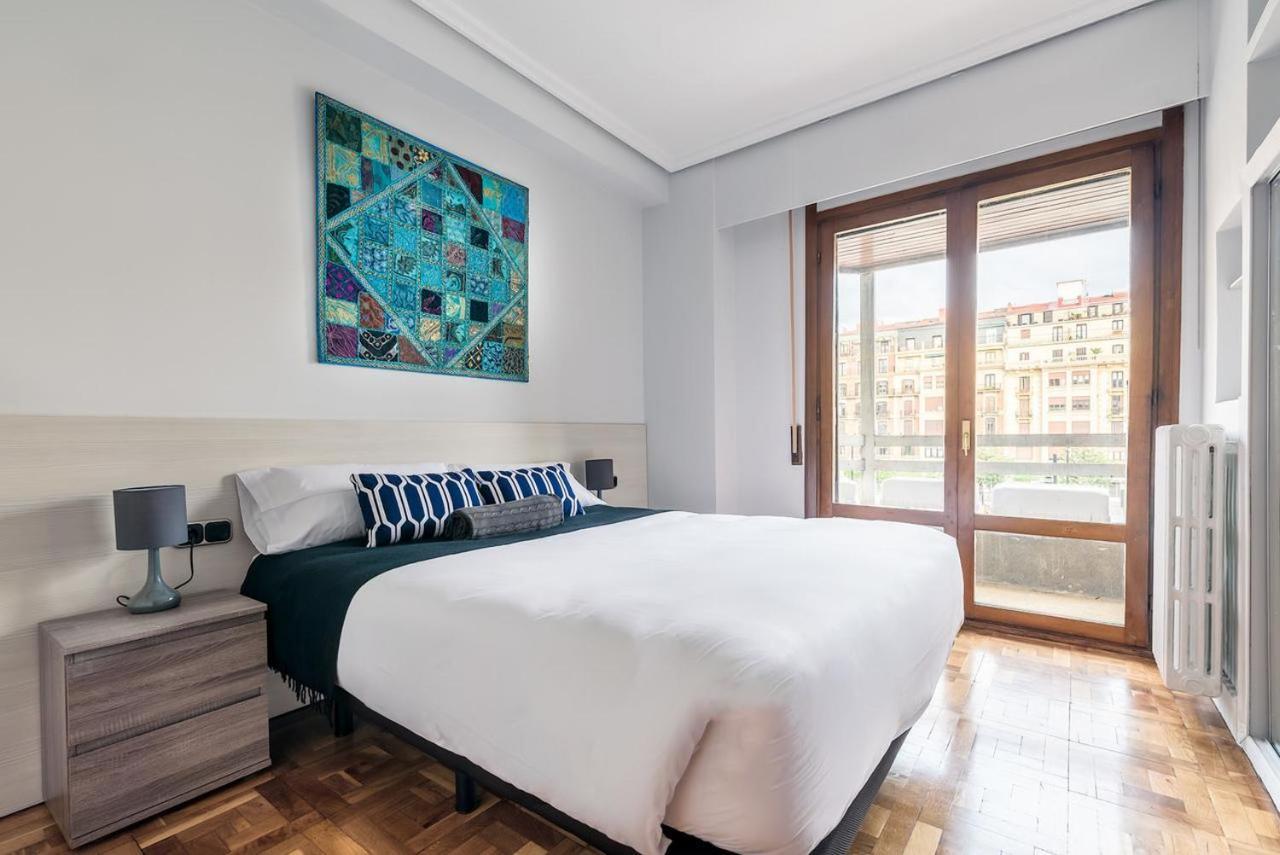 Zurriola Surf Apartment Сан Себастиан Екстериор снимка