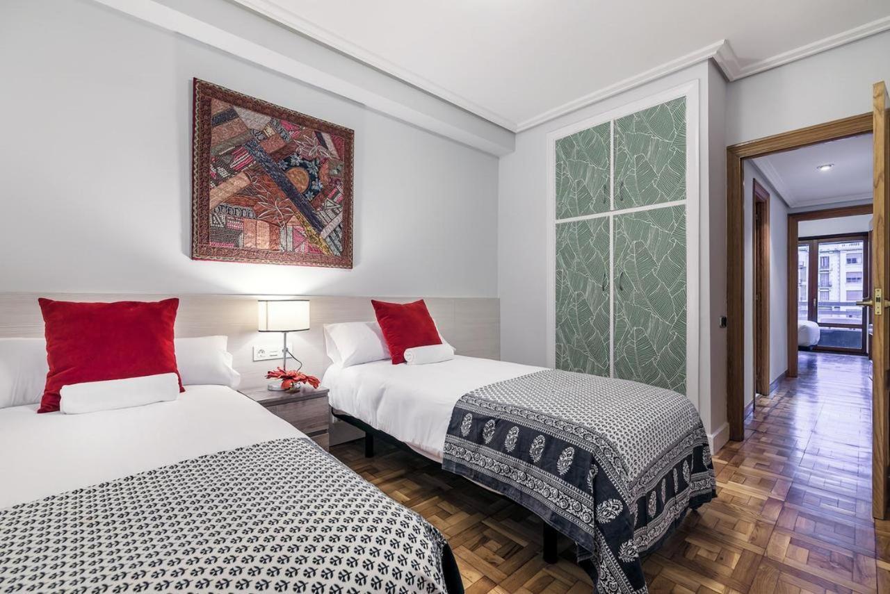 Zurriola Surf Apartment Сан Себастиан Екстериор снимка